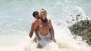 The power of  waves (Ellen Saint)